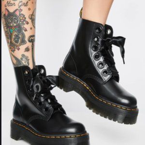 Doc Marten Platform Molly Boots in black (US 5)